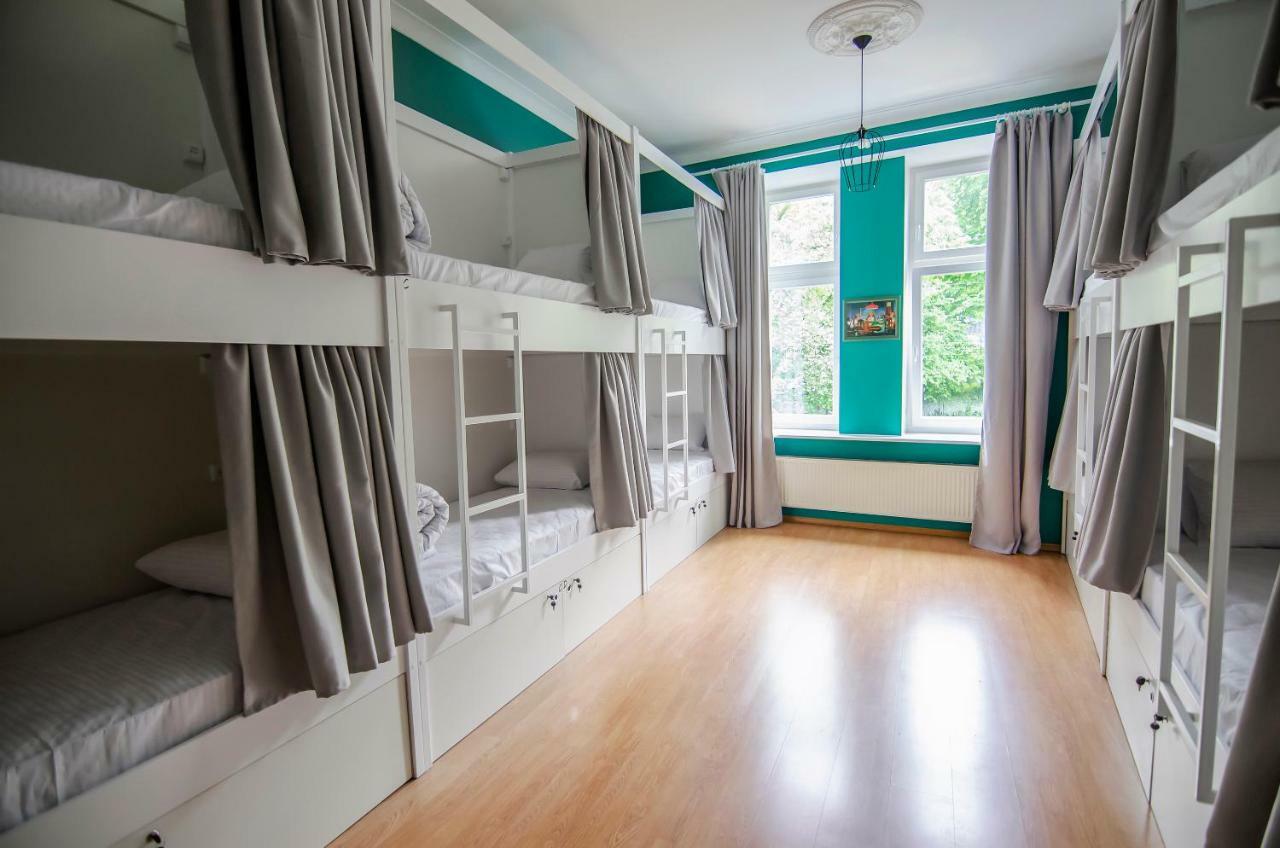 Friends Hostel Lviv Rustaveli Str Dış mekan fotoğraf