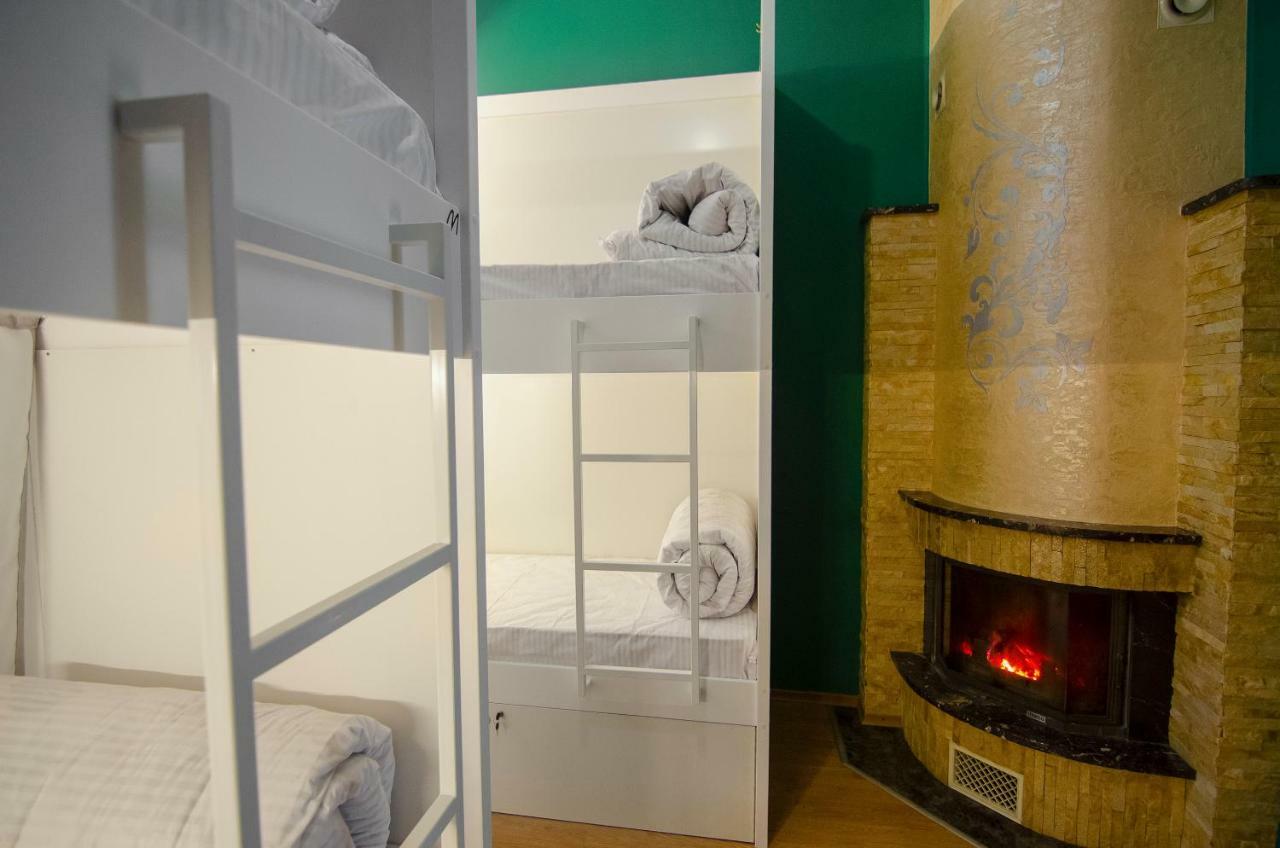 Friends Hostel Lviv Rustaveli Str Dış mekan fotoğraf